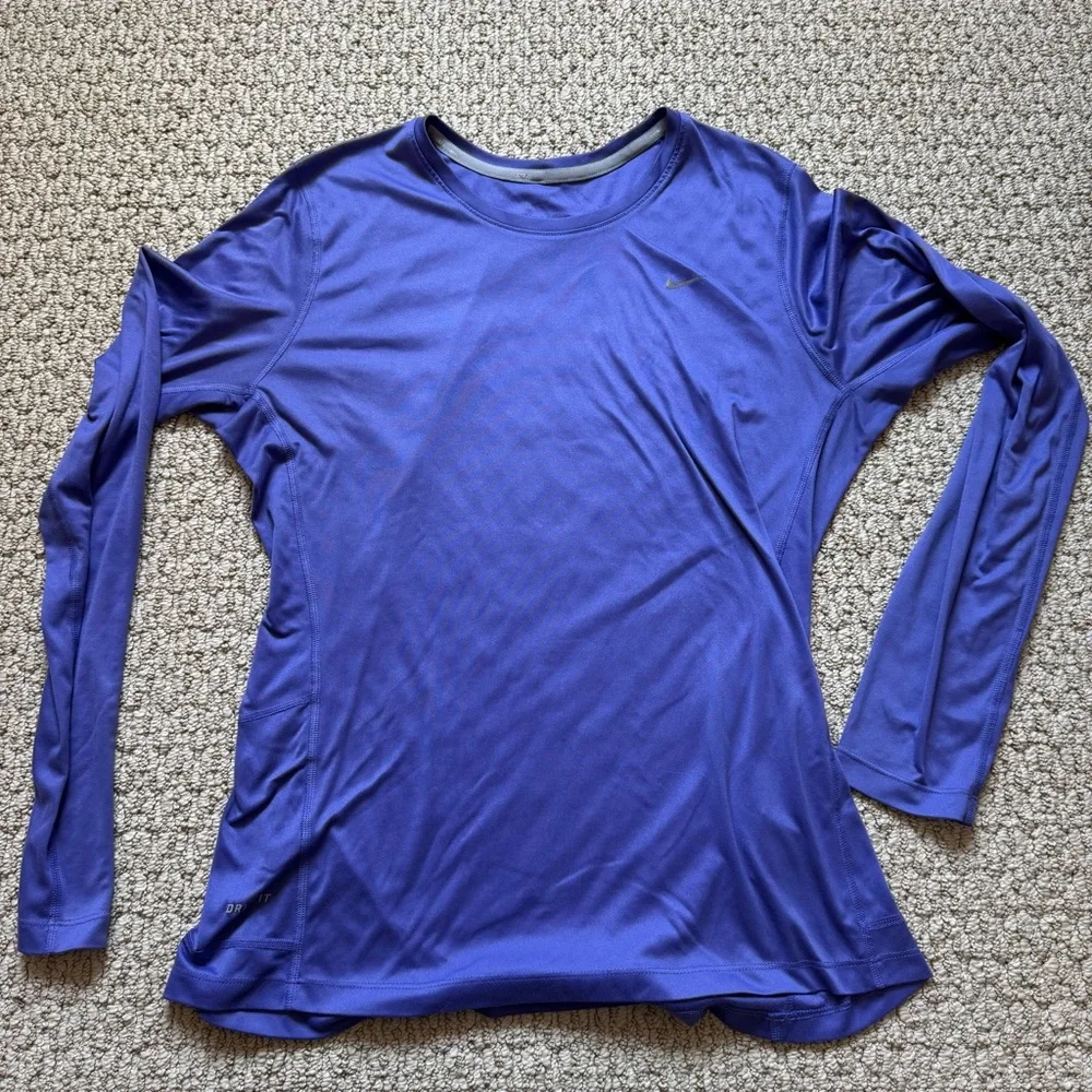 Nike Dri Fit Periwinkle Blue Purple Crew Neck Long Sleeve Tee Shirt Large